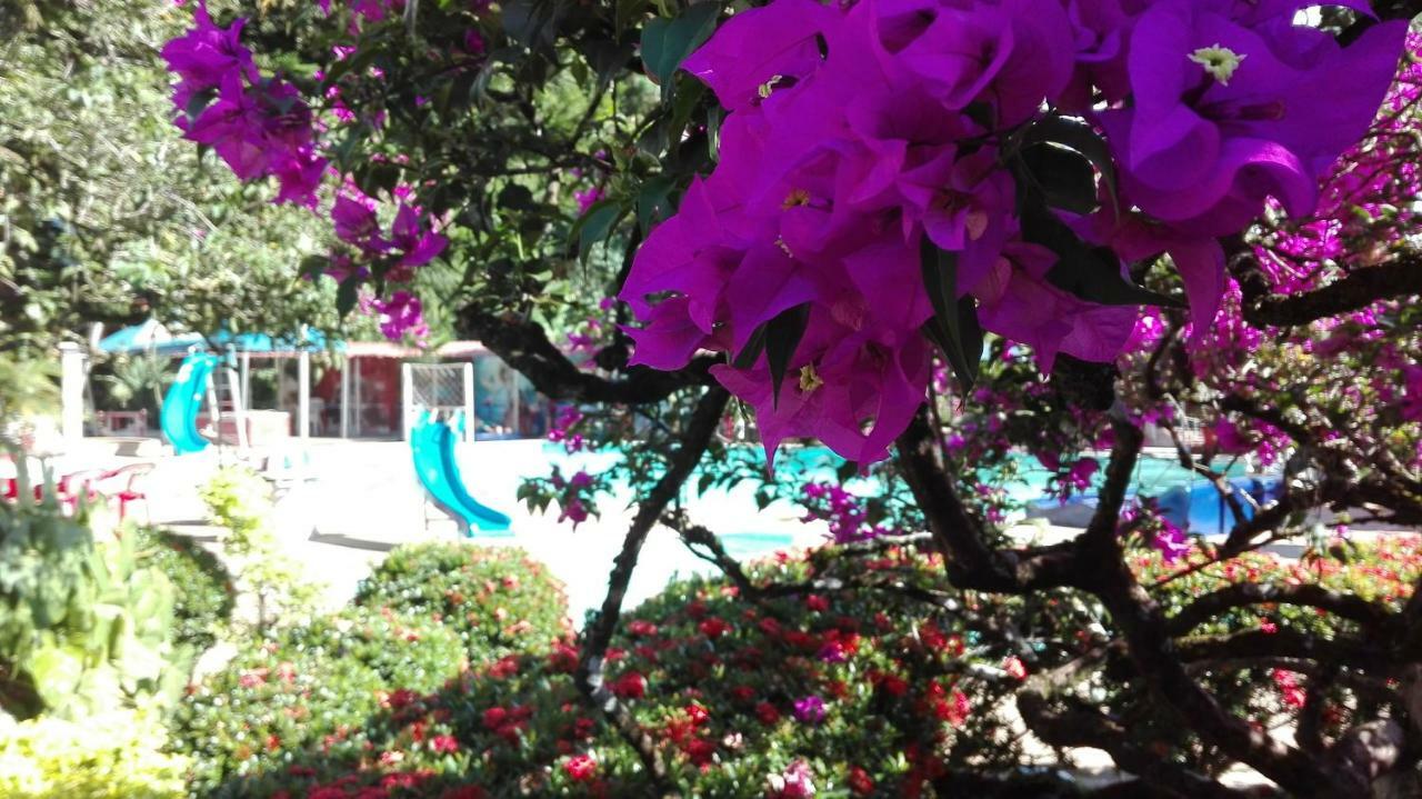 Balneario Chorillano Hotel Villavicencio Exterior foto
